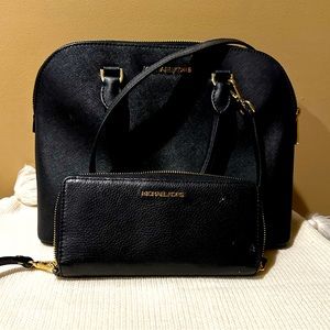 Black Michael Kors purse and wallet set